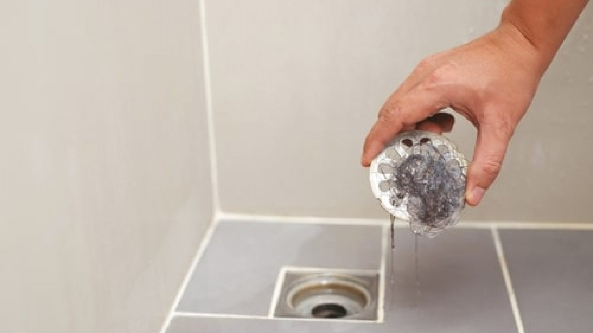 Clogged,Pipe,,Anti-odor,Strainer,With,Foul-smelling,Garbage,In,The,Bathroom